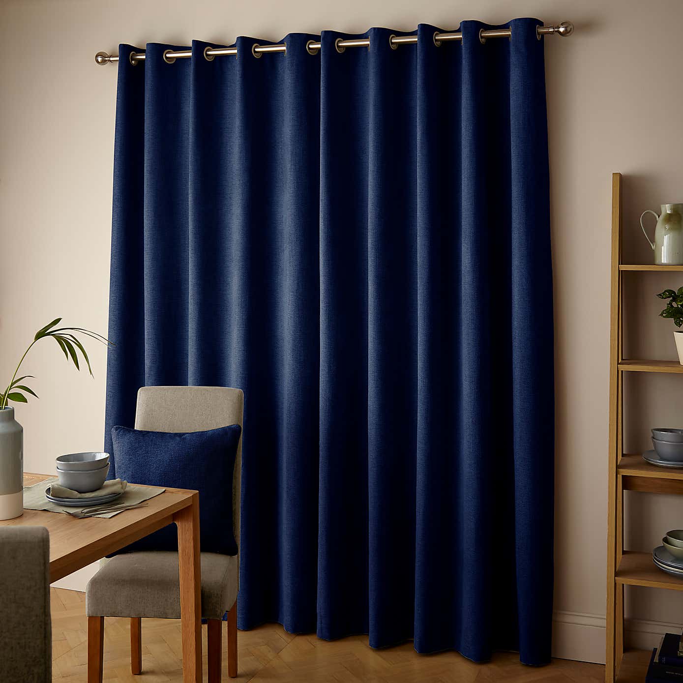 Carousel zoom image position 4 of 6