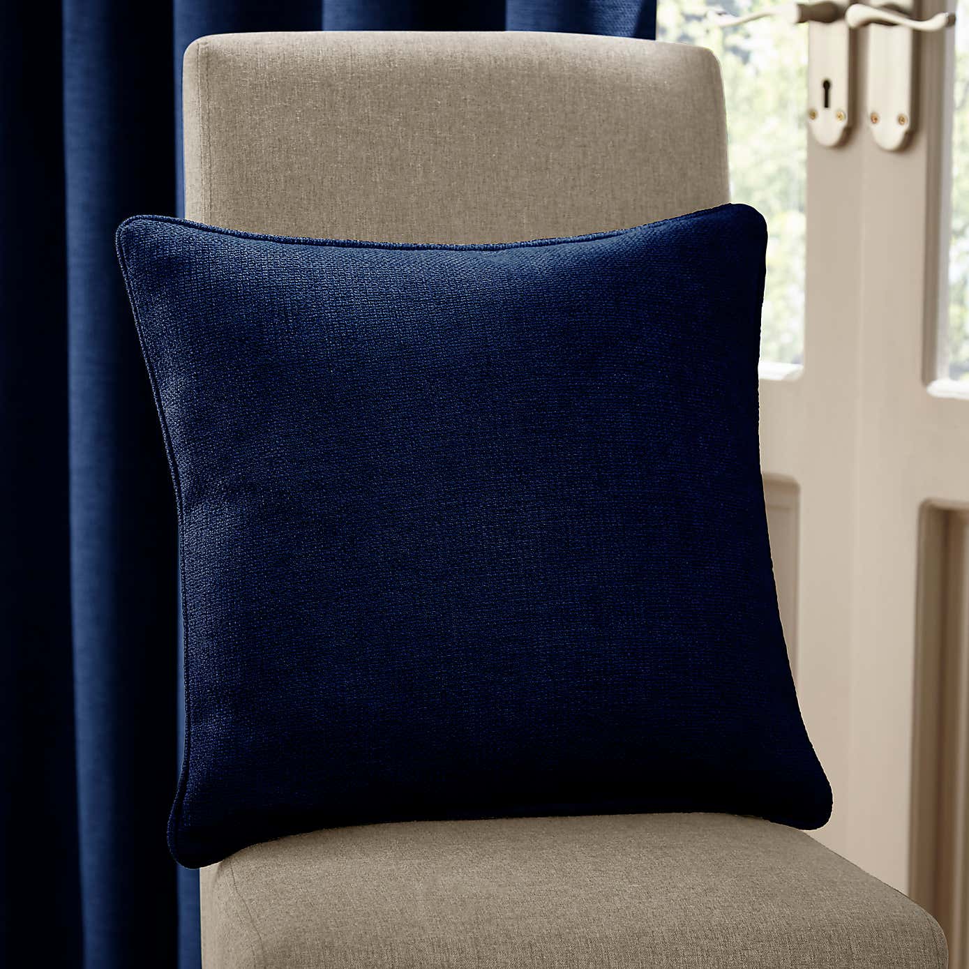 Carousel zoom image position 5 of 6