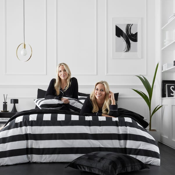 Style Sisters Bold Stripe 100% Cotton Duvet Cover & Pillowcase Set image 1 of 4
