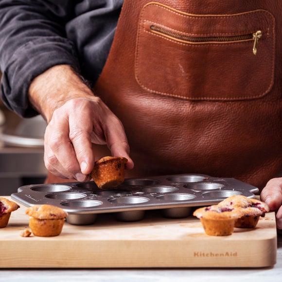 Extra large shop cake pan