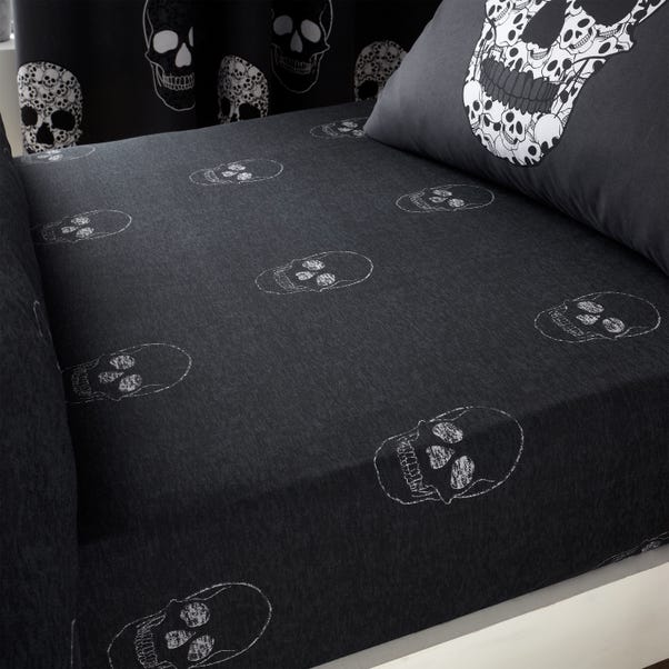Catherine Lansfield Skulls Fitted Sheet image 1 of 2