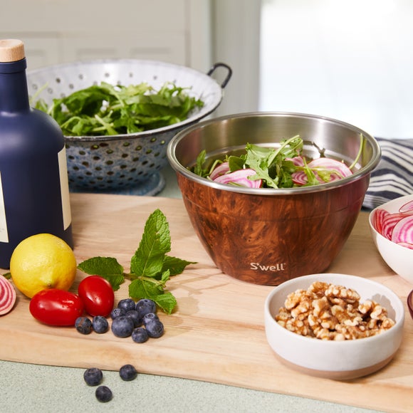 Carousel navigation image position 3 of 6