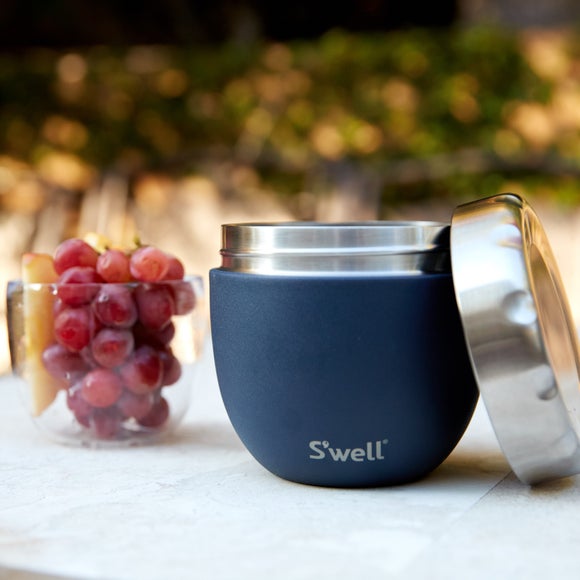 Carousel navigation image position 2 of 6