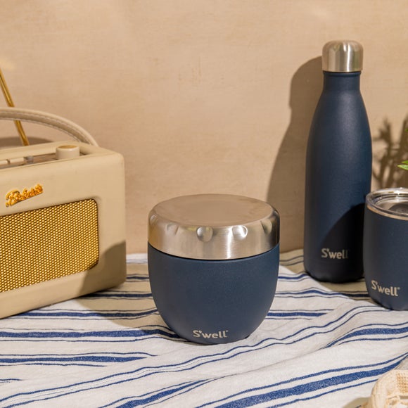 Carousel navigation image position 3 of 6