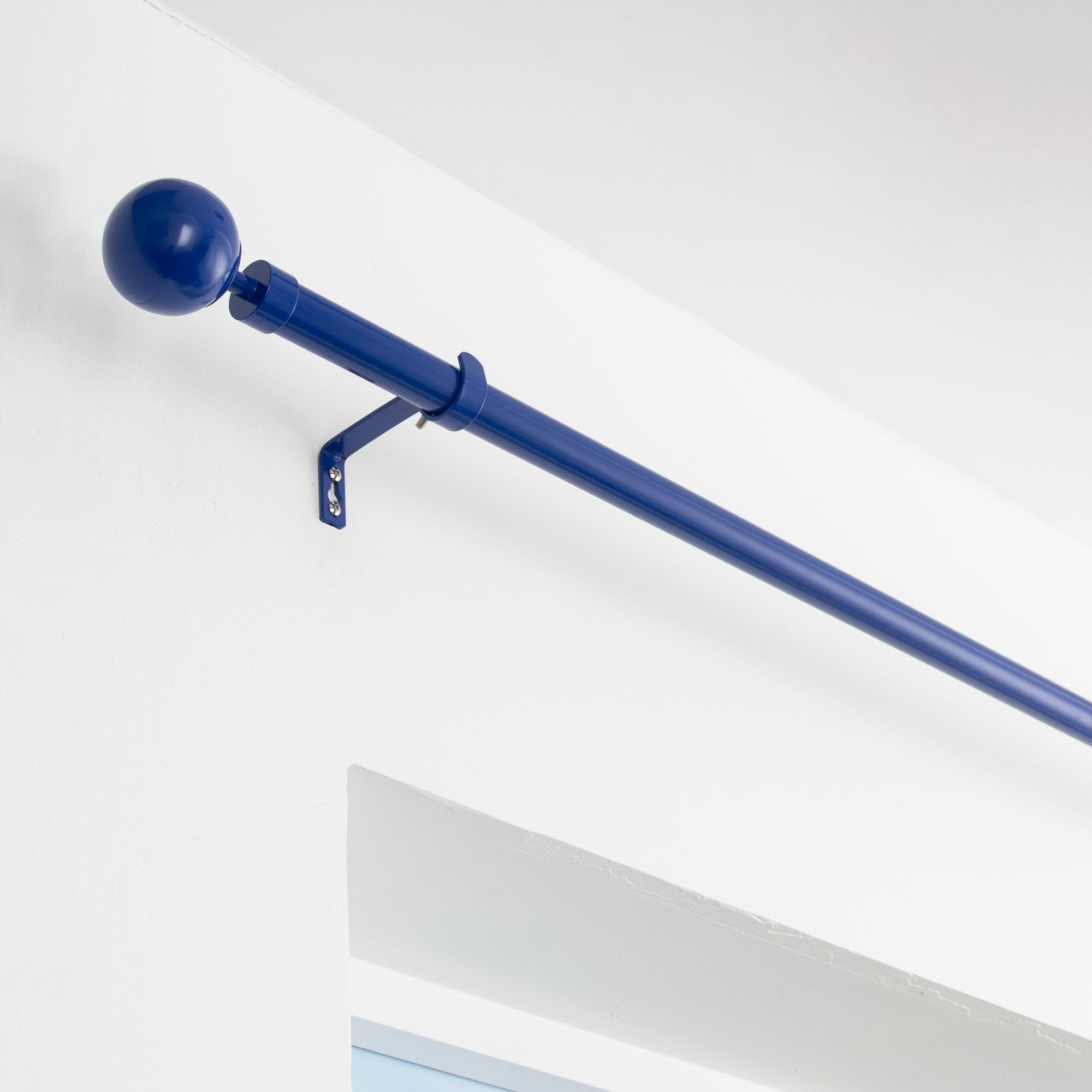 Oslo Extendable Metal Eyelet Curtain Pole Blue