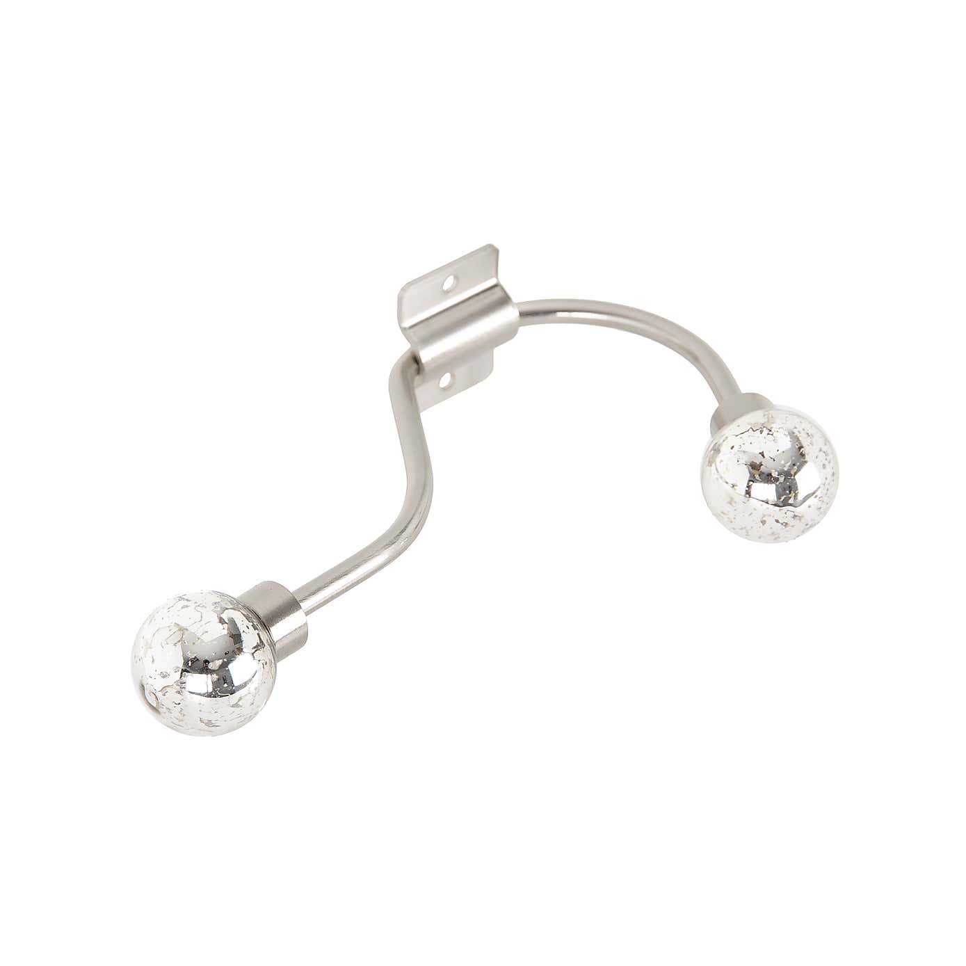 Carousel zoom image position 2 of 3