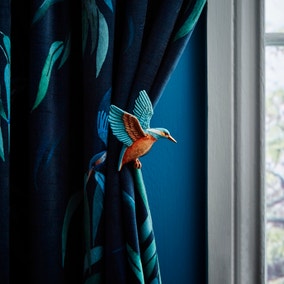 Kingfisher Curtain Dresser