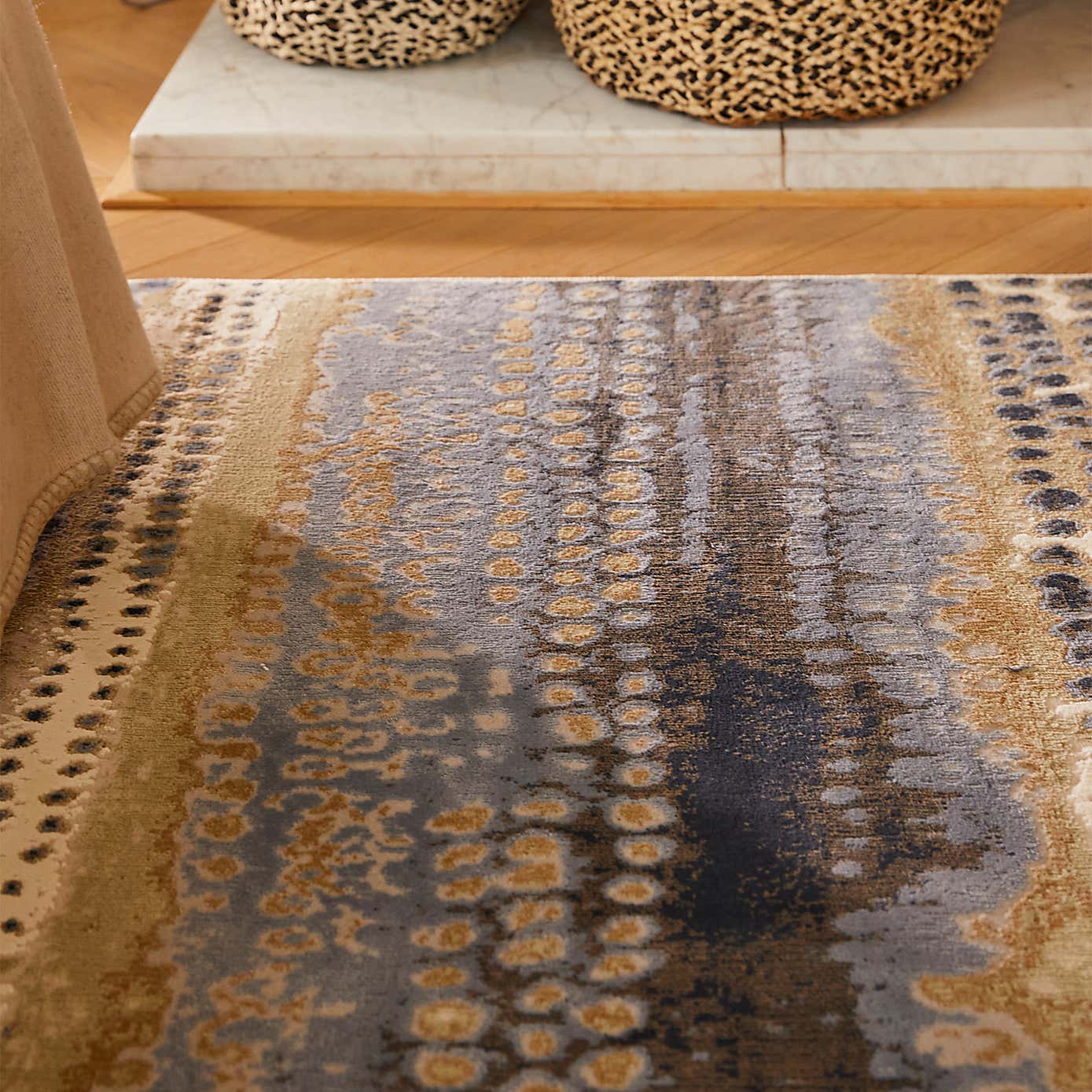 Carousel zoom image position 3 of 6