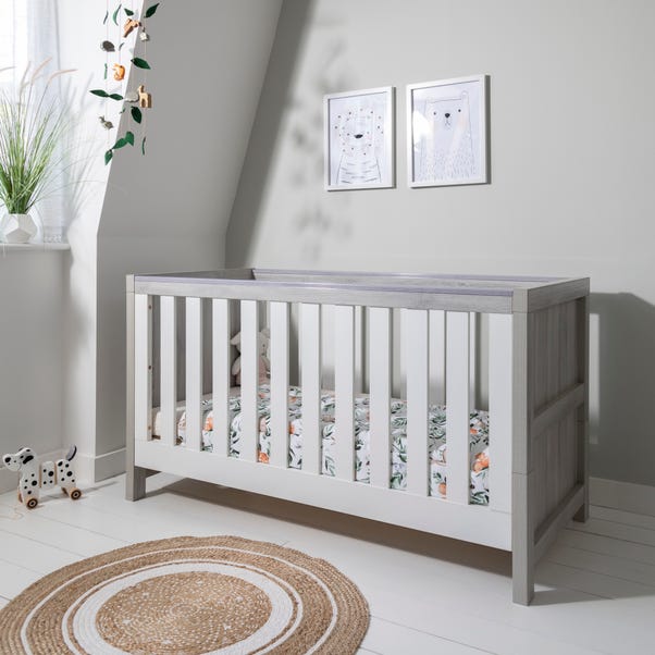 Tutti Bambini Modena 3 in 1 Cot bed image 1 of 8