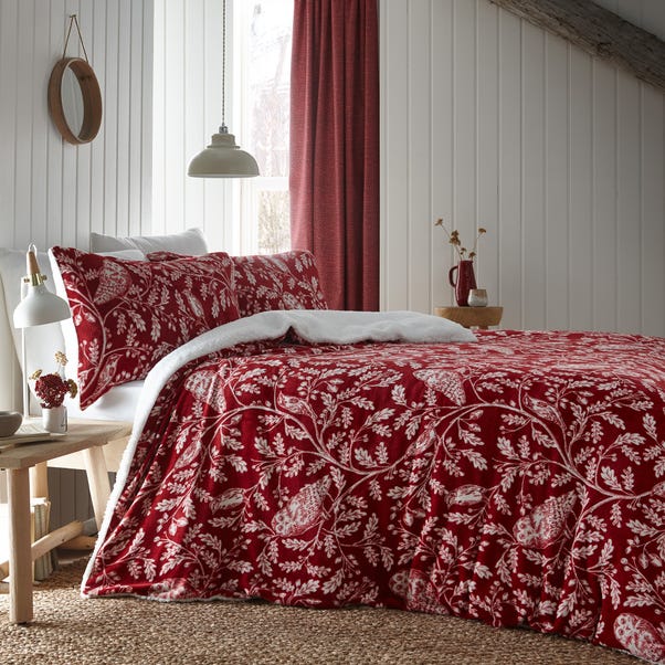 Dreams and Drapes Lodge Woodland Owls Red Duvet Cover and Pillowcase Set image 1 of 4