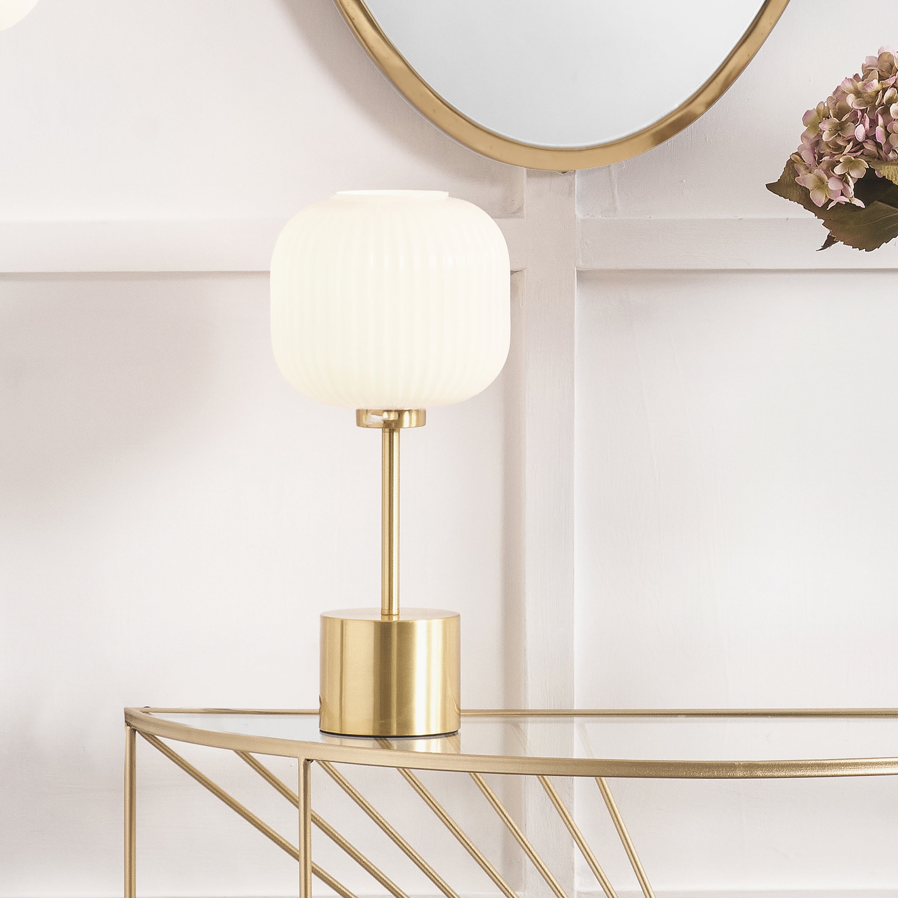 Bella Ribbed Glass Squoval Table Lamp Gold