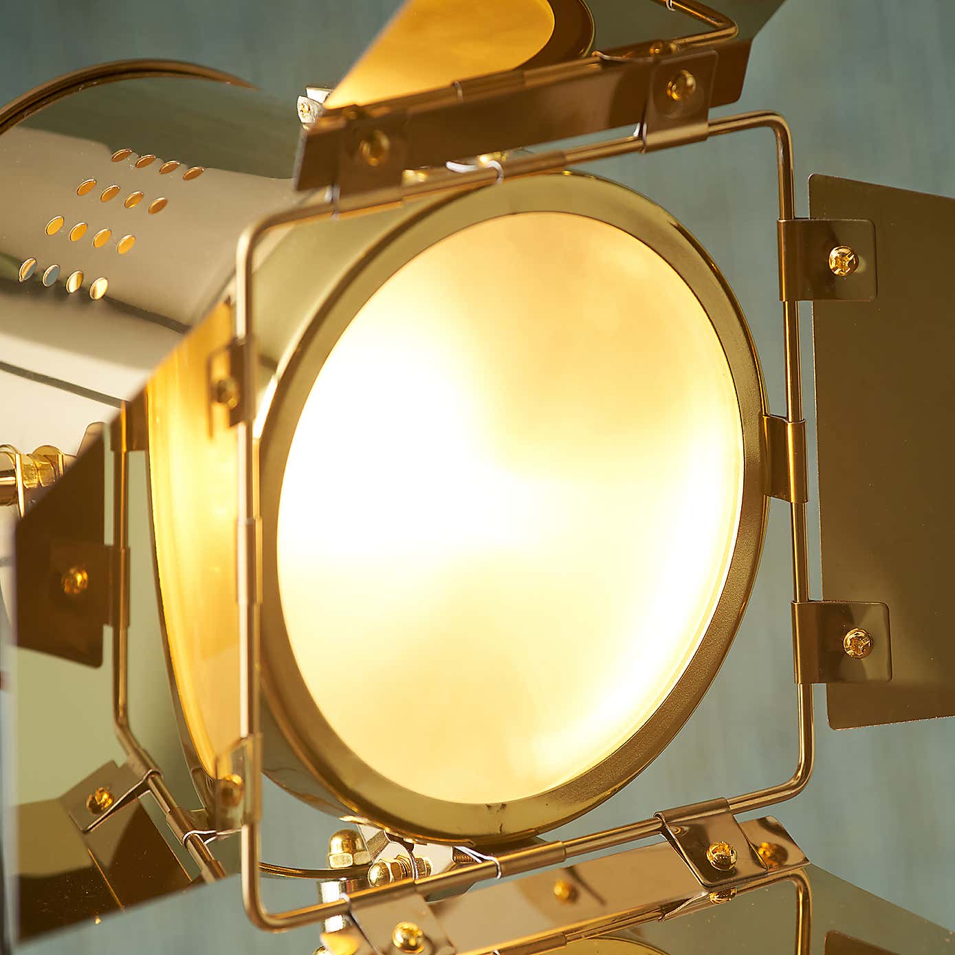 Carousel zoom image position 2 of 5