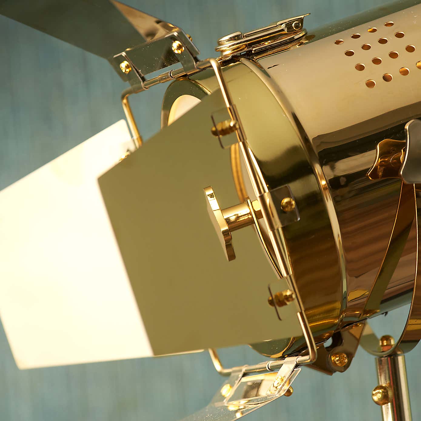 Carousel zoom image position 3 of 5