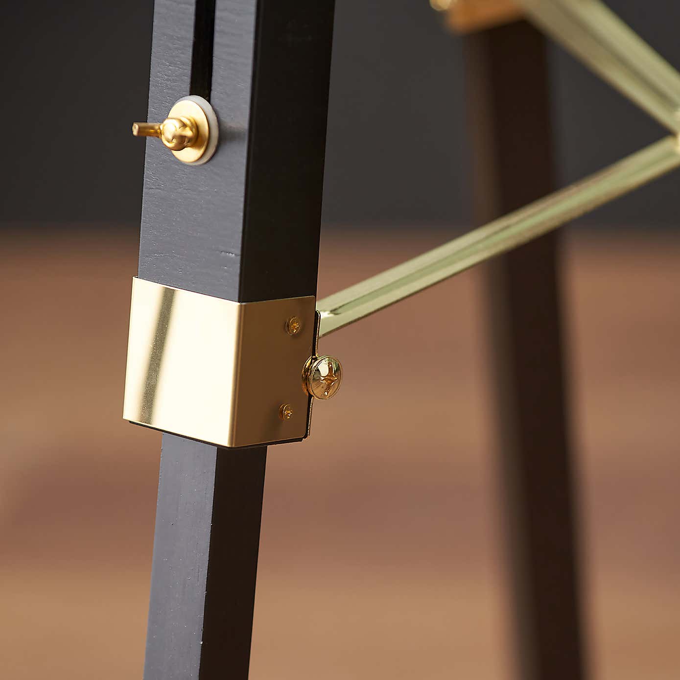 Carousel zoom image position 4 of 5