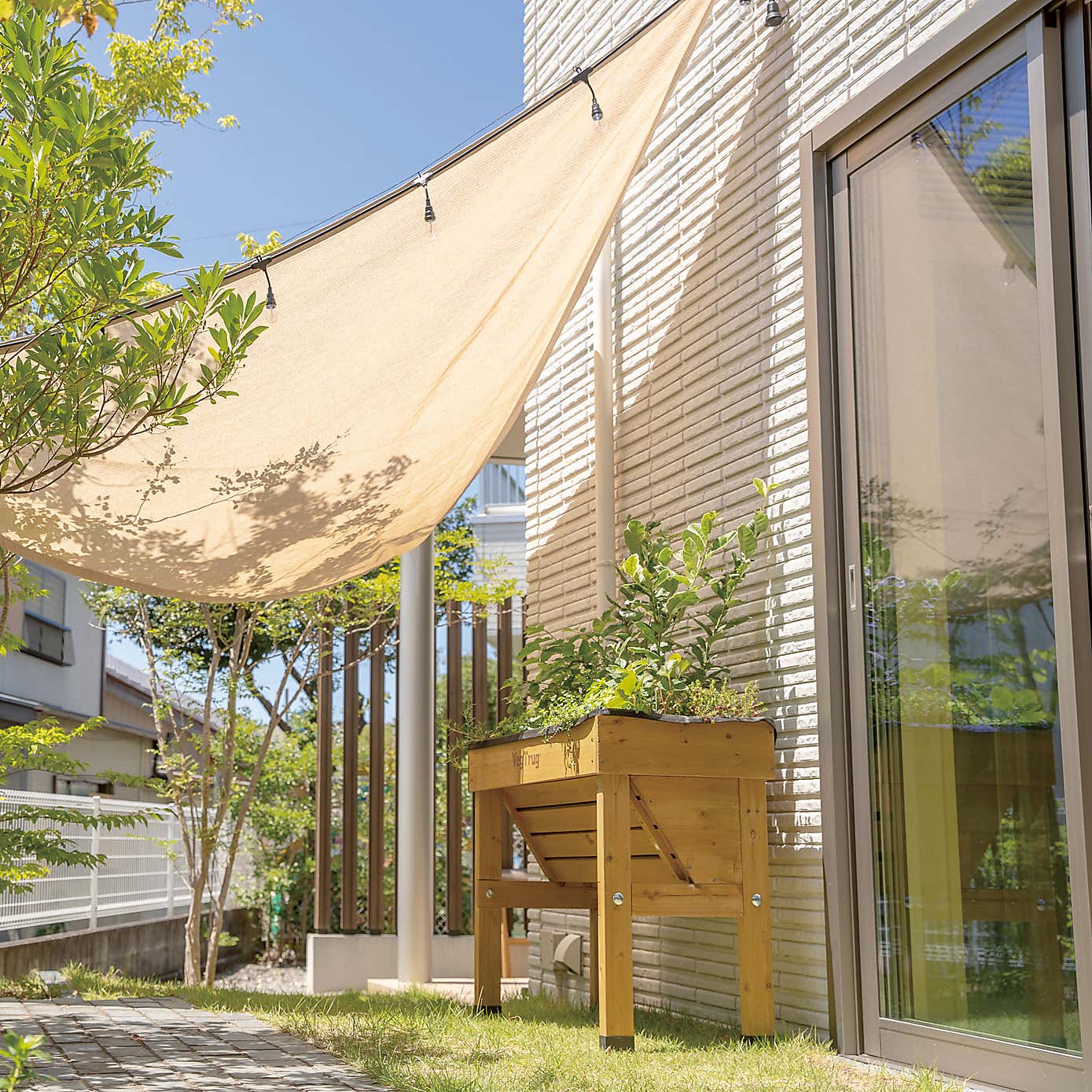 Carousel zoom image position 2 of 2