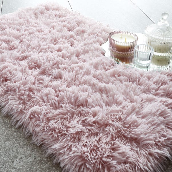 Catherine Lansfield Cuddly Faux Fur Bath Mat image 1 of 3
