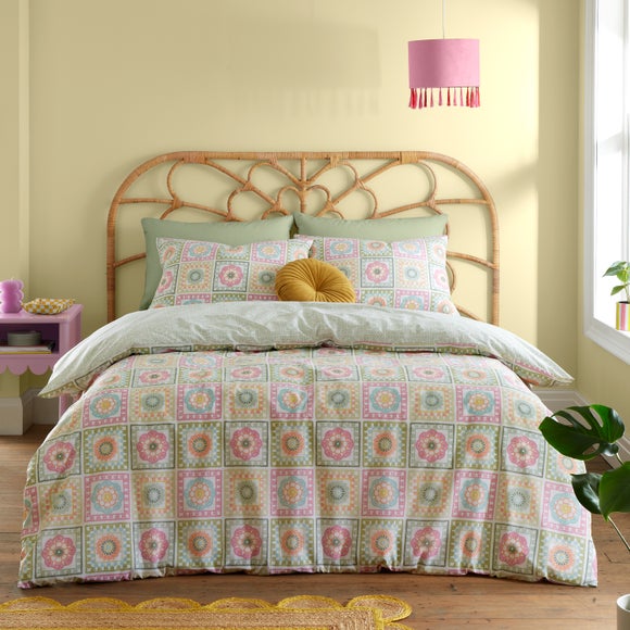 Catherine Lansfield Crochet Print Green Duvet Cover And Pillowcase Set