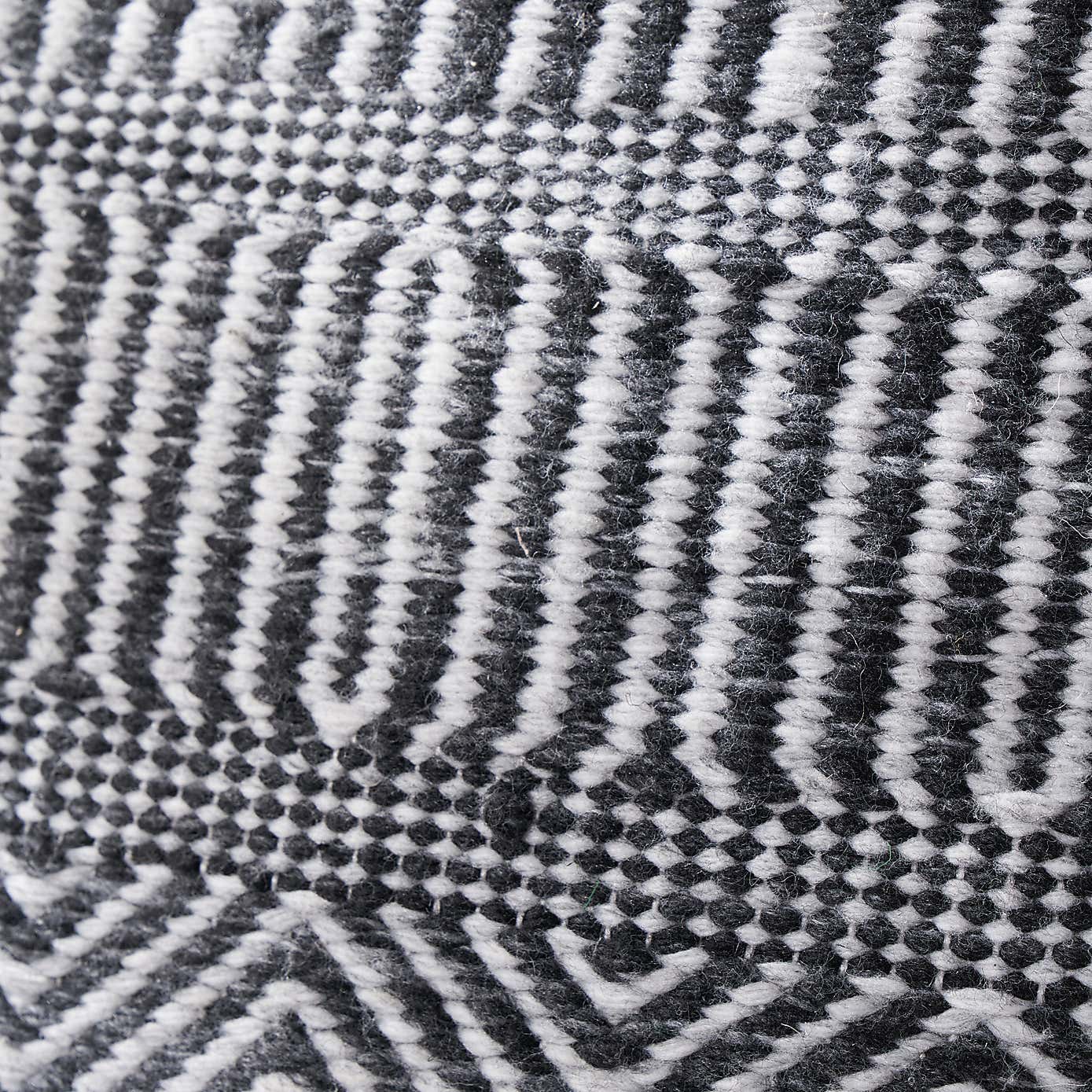 Carousel zoom image position 5 of 6