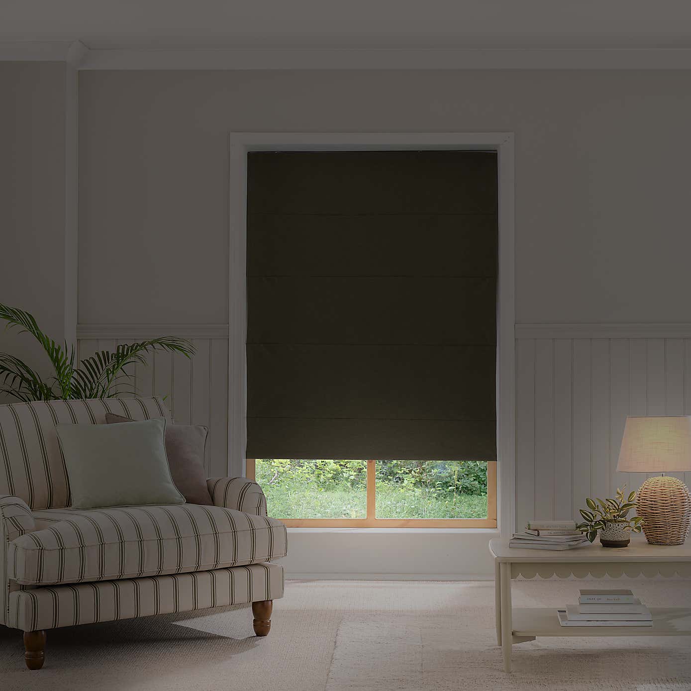 Carousel zoom image position 6 of 7