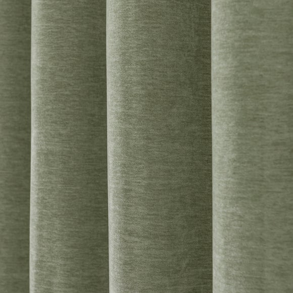 Carousel navigation image position 3 of 7