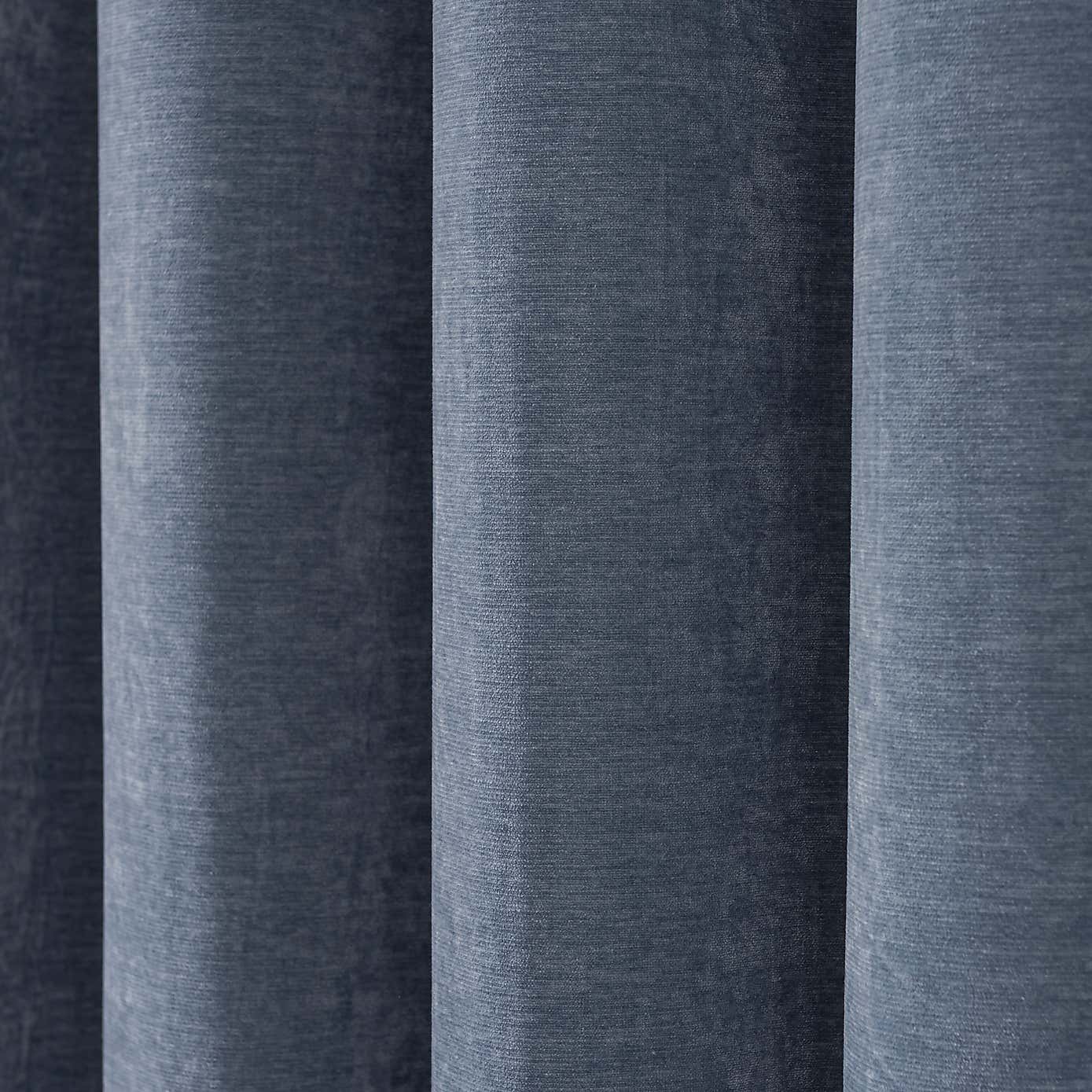 Carousel zoom image position 3 of 7