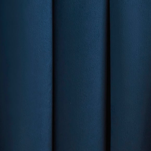 Carousel navigation image position 3 of 6