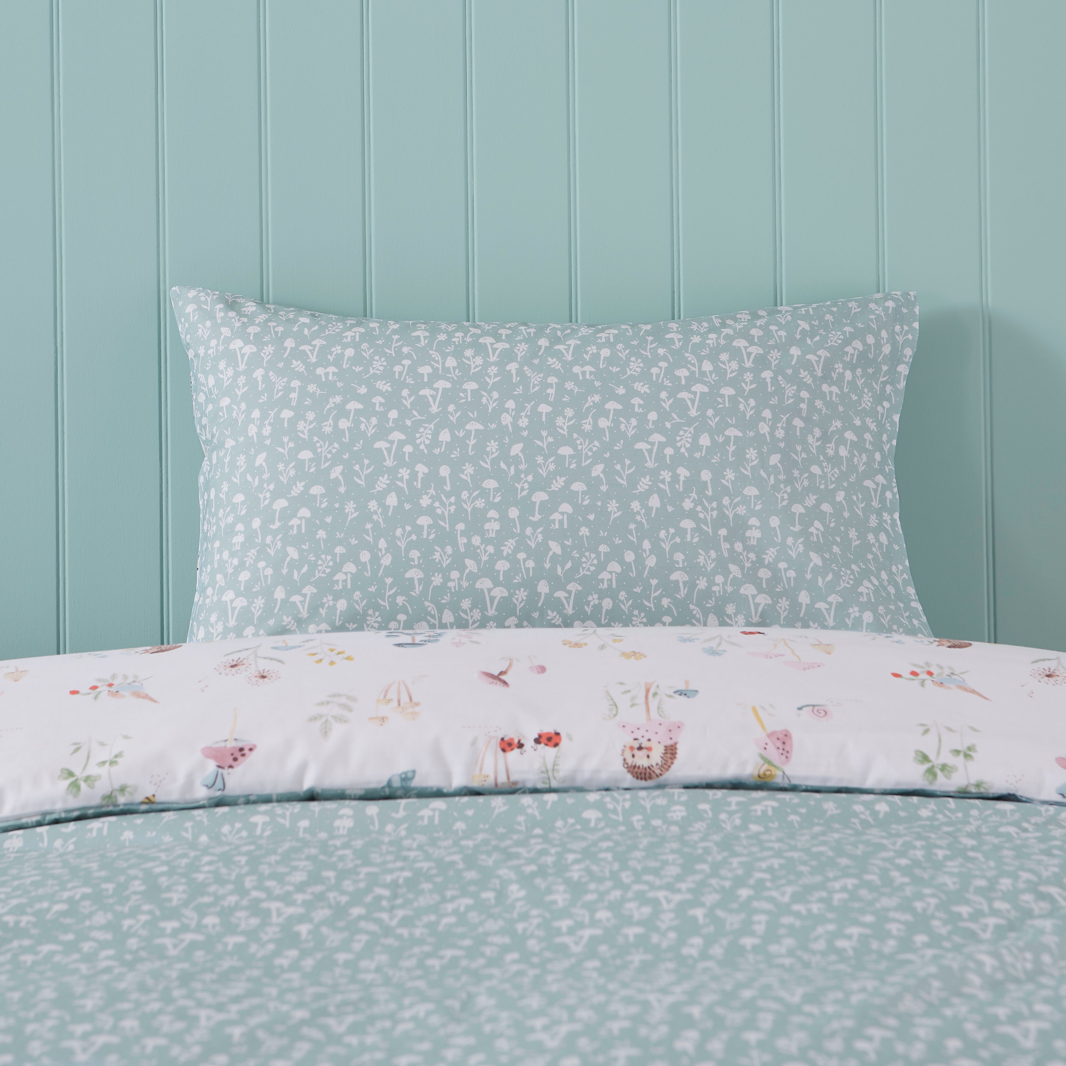 Hettie The Hedgehog Set of 2 Duvet Cover and Pillowcase Sets | Dunelm