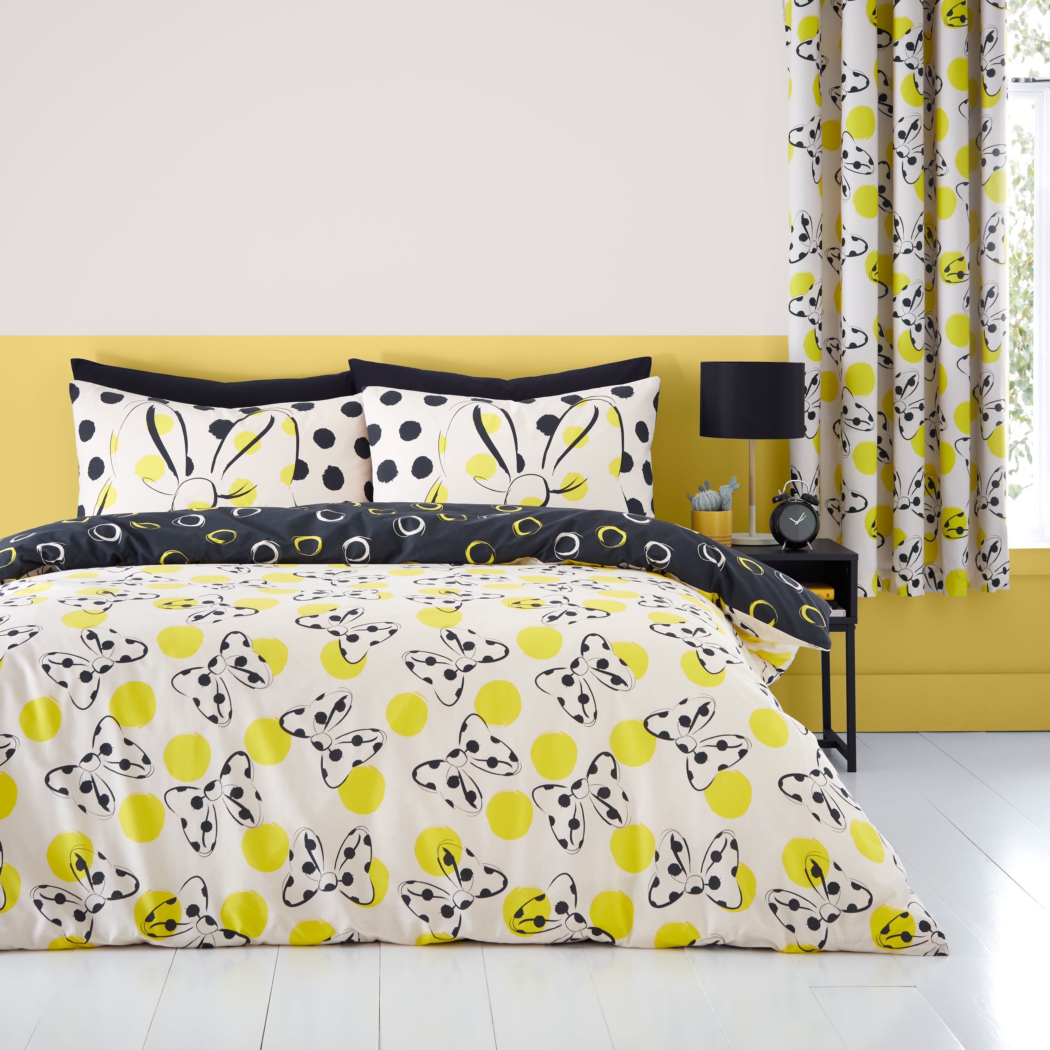 Minnie Yellow Duvet Cover and Pillowcase Set