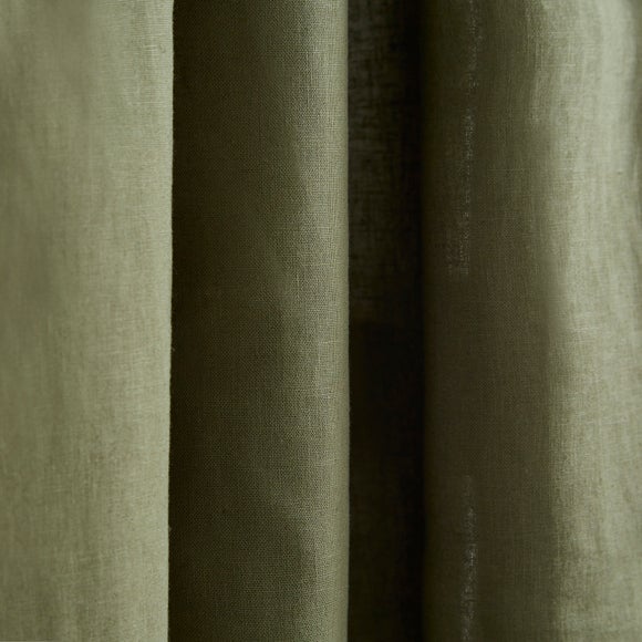 Carousel navigation image position 3 of 4