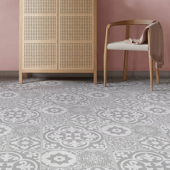 Carousel navigation image position 3 of 6