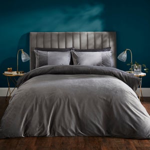 Liliana Pleated Luxury Velvet Duvet Cover And Pillowcase Set