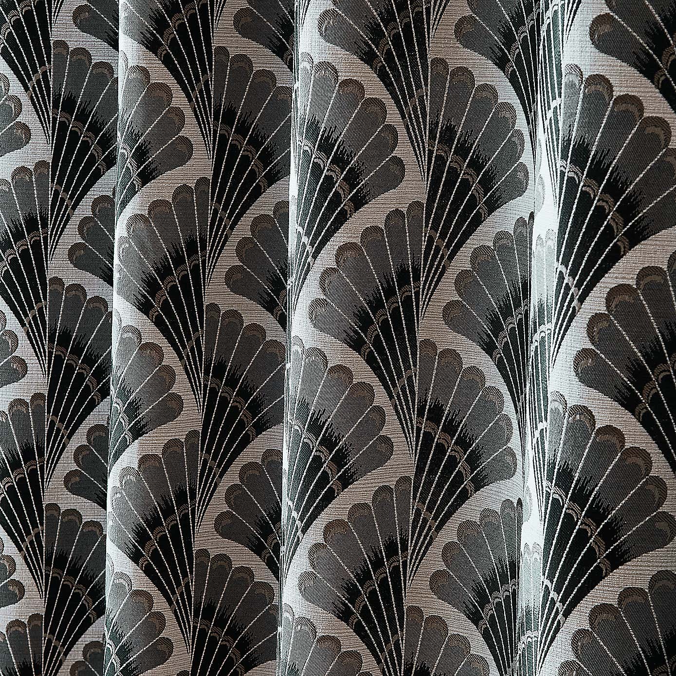 Carousel zoom image position 3 of 7