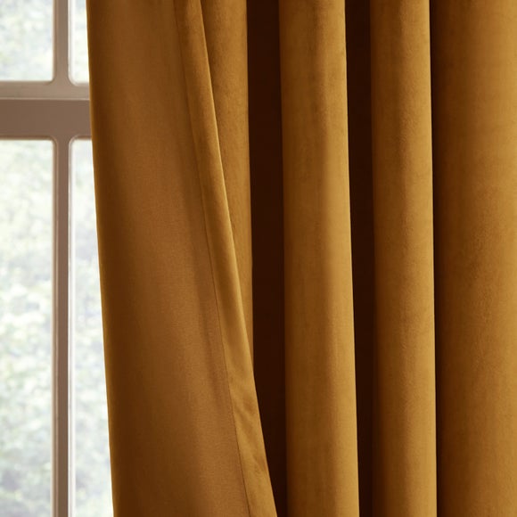 Carousel navigation image position 3 of 6