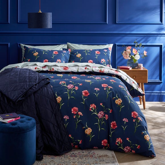 Carnation Bloom Navy Duvet Cover And Pillowcase Set