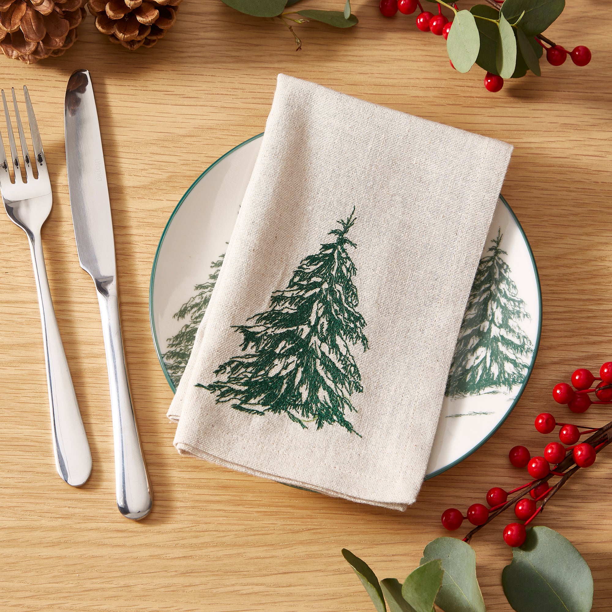 Pack of 4 Embroidered Tree Napkins