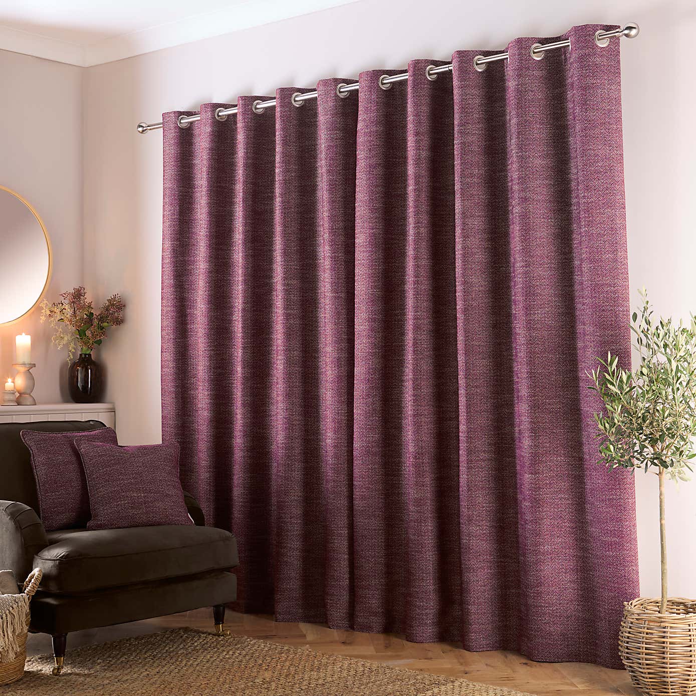 Carousel zoom image position 4 of 8