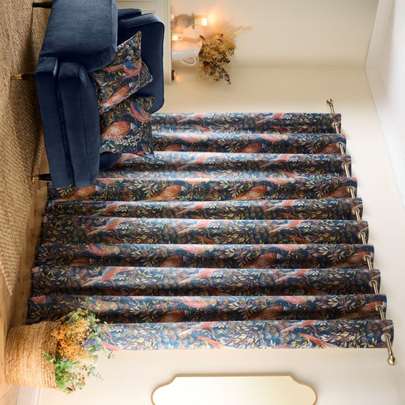 Carousel navigation image position 4 of 6