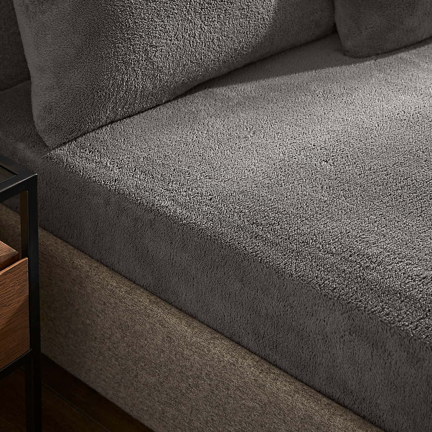 Carousel zoom image position 1 of 3