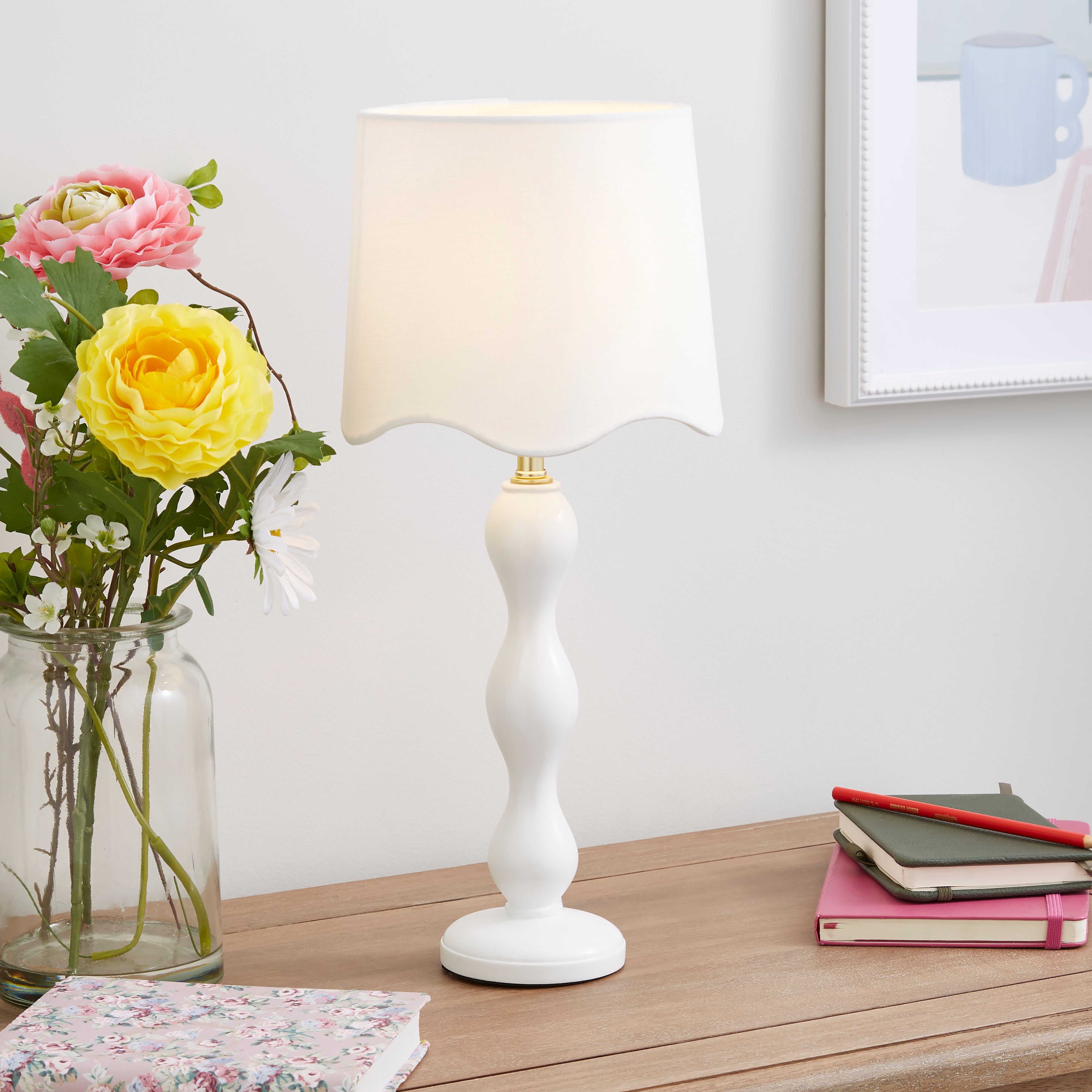 Elsie Tall Scalloped Table Lamp Ivory