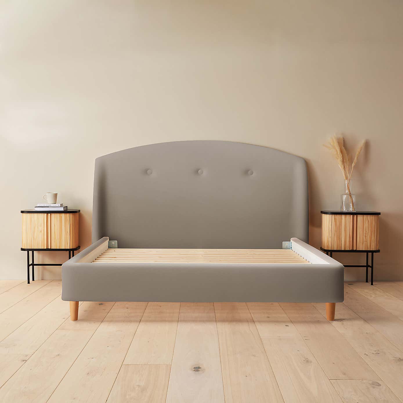 Carousel zoom image position 3 of 8