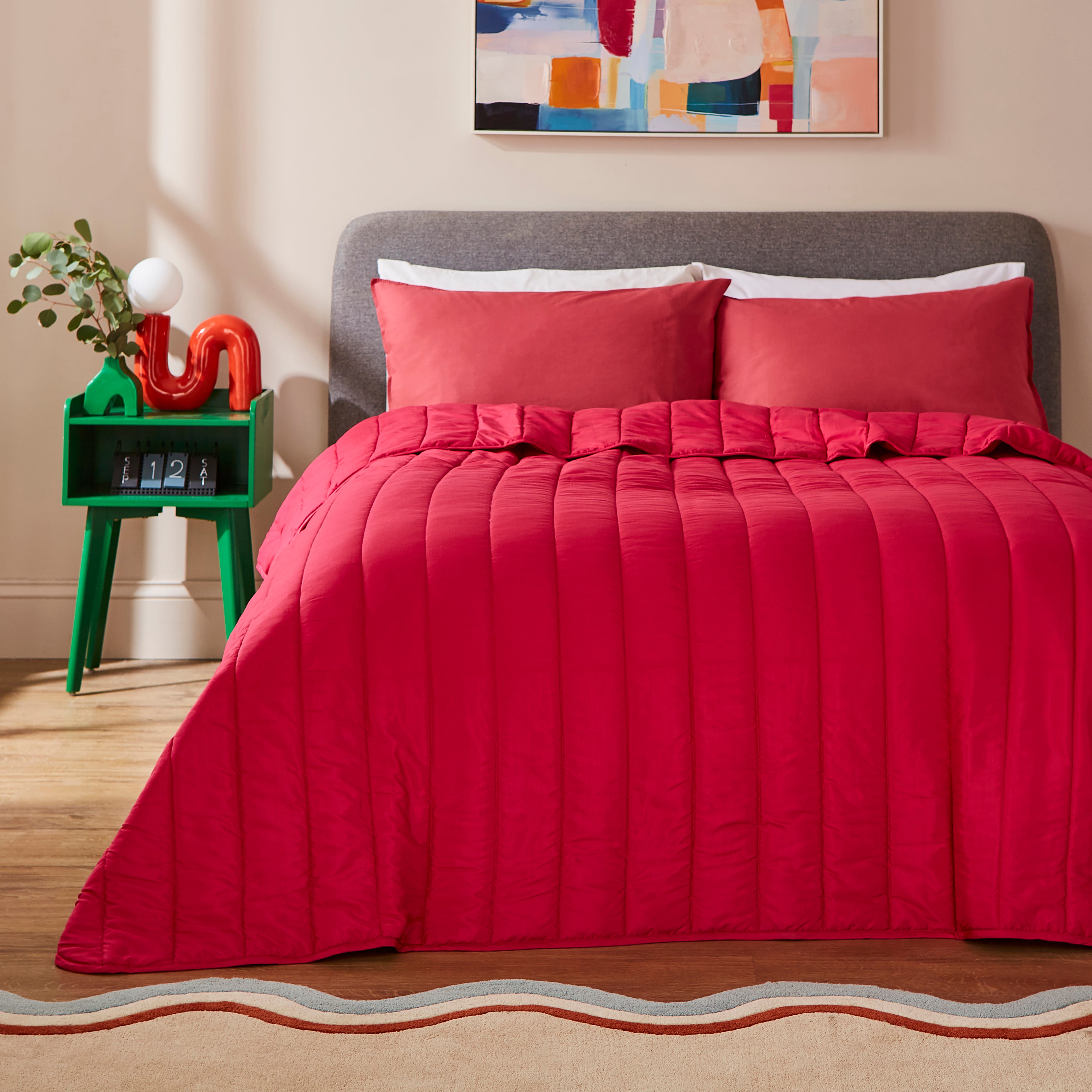 Holden Bedspread Magenta