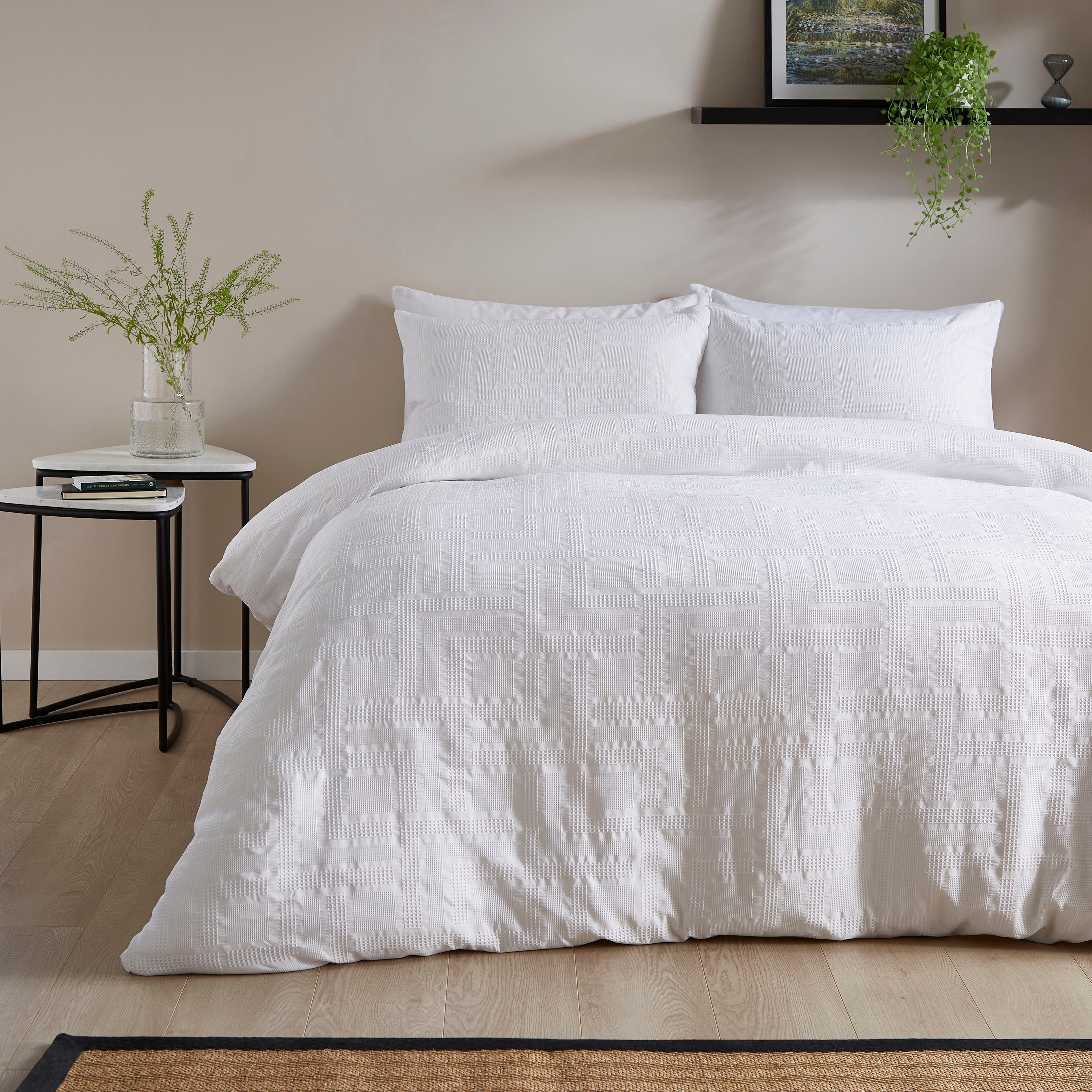 Lyla Textured Waffle Duvet Cover And Pillowcase Set White