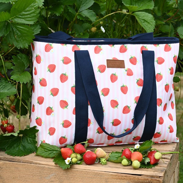 Strawberries & Cream 25 Litre Insulated Family Picnic Tote Bag with Shoulder Strap image 1 of 2