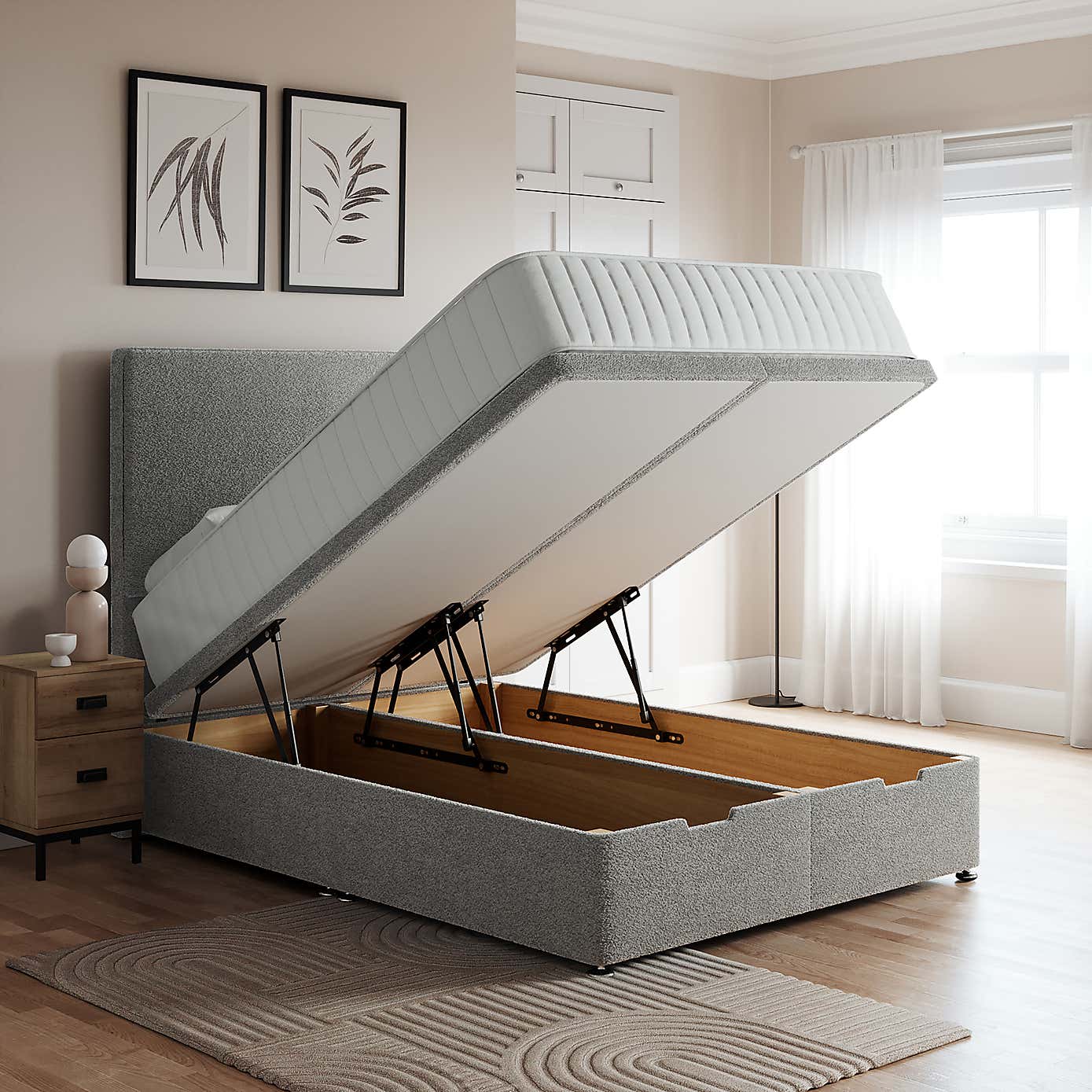 Carousel zoom image position 2 of 6