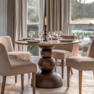 Cedar & Sage Salcombe 4 Seater Round Dining Table