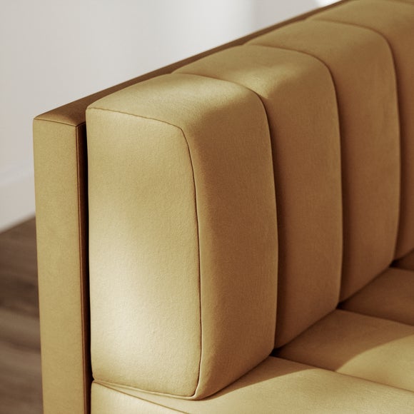 Carousel navigation image position 3 of 6