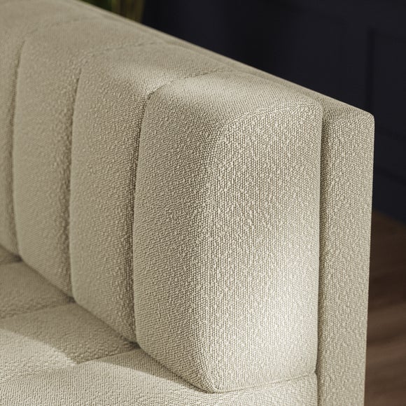 Carousel navigation image position 3 of 7