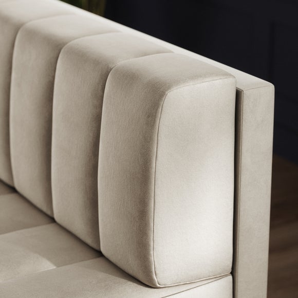 Carousel navigation image position 3 of 7