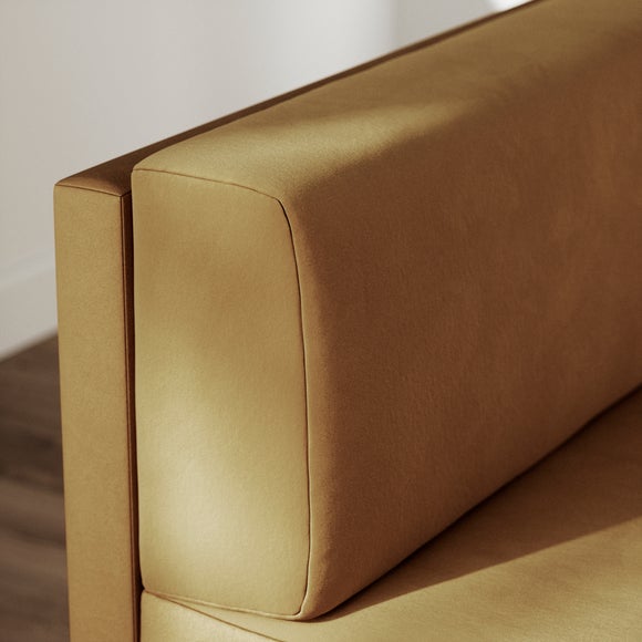 Carousel navigation image position 3 of 6