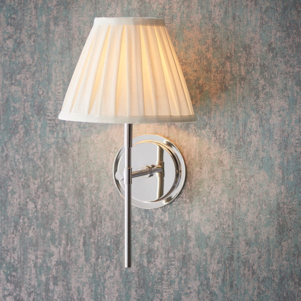 Vogue Holden Traditional Wall Light image 1 of 4